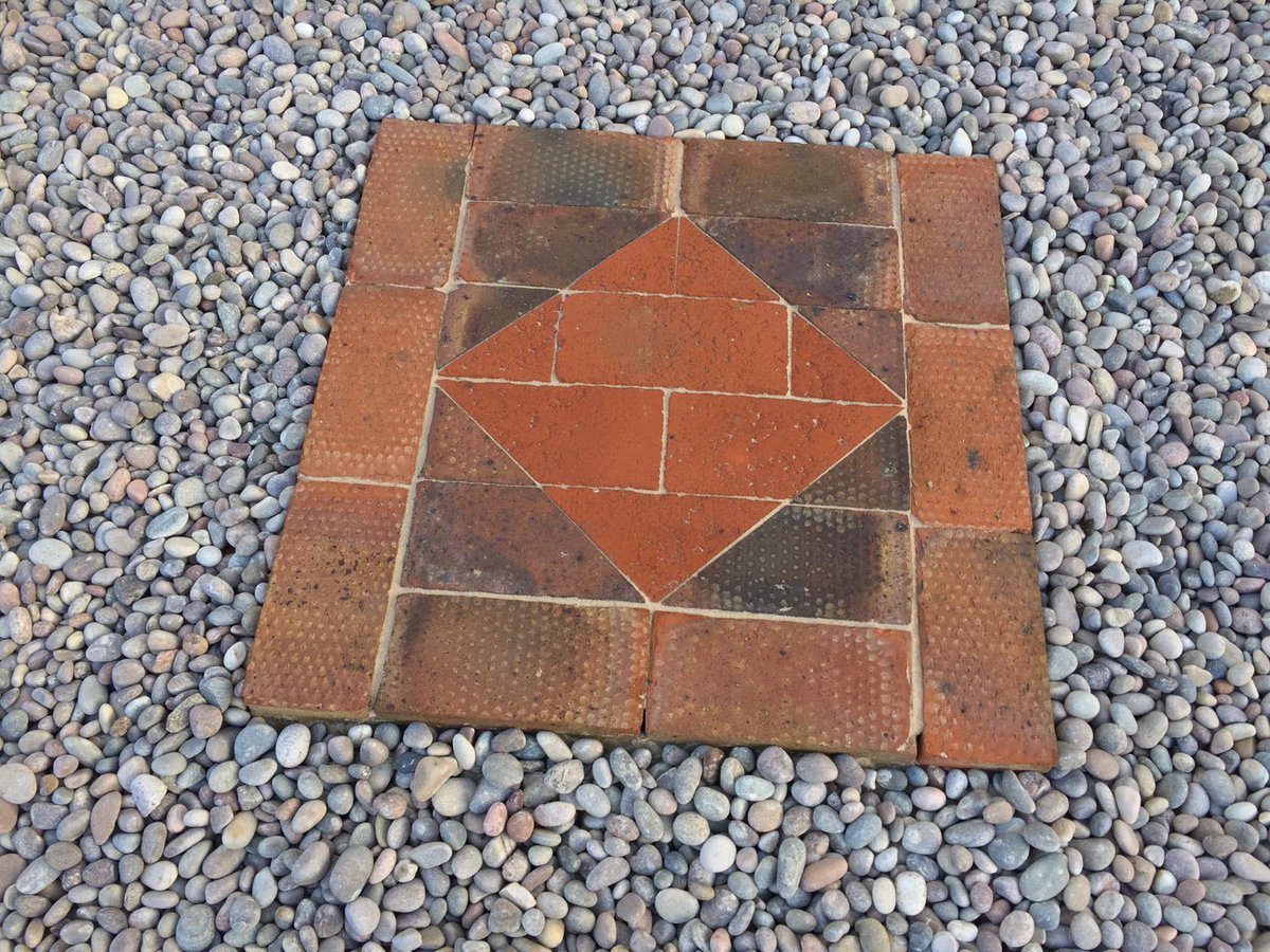 Lovely little front garden project finished today designed by @MLinesdesign , using @ibstockbrick @longrakespar #Scottish pebbles