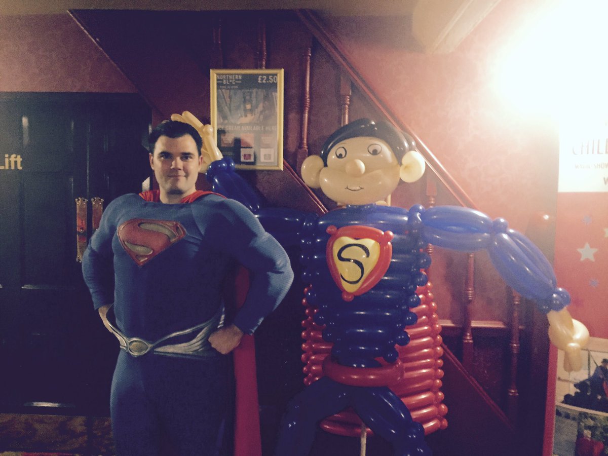 Tom_Tricks's tweet image. Lots of fun tonight @Child_Leeds award ceremony. This years theme was Superhero's, so I brought along some balloon hero's.