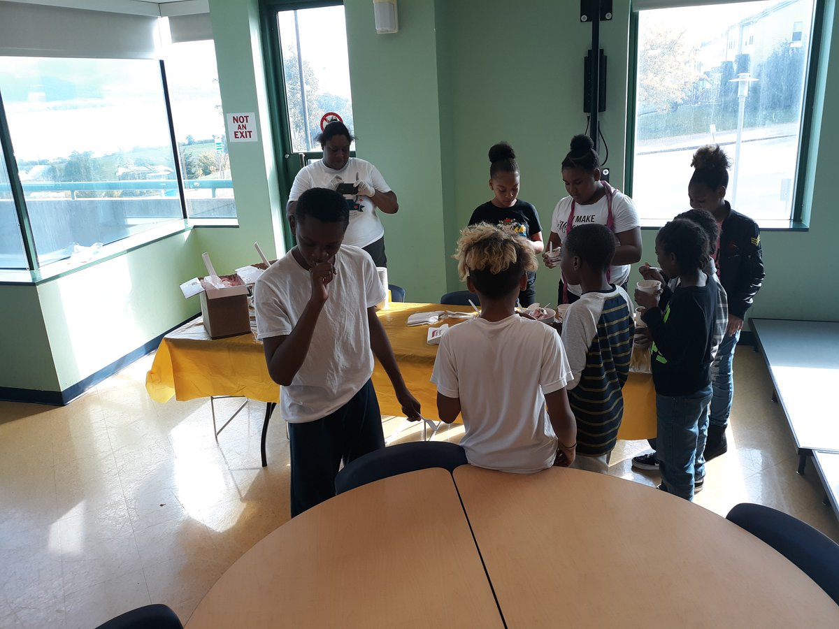 SUNYOrangeLPP's tweet photo. It's Throwback Thursday here at LPP!!
In October, the kids kicked off the fall program with an ice cream welcome party! 🍦🍨 #SUNYOrange #LPP #Icecream #youth # @SUNYOrangeLPP #Libertypartnershipsprogram #stewartsshops https://t.co/gXHSbprs9i