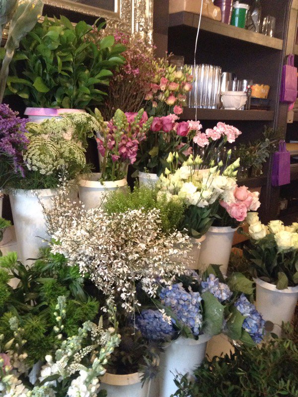 pumpkinpnursery's tweet photo. Thank-you Angela and wonderful Gingerlily Florist on Preston Drove fabulous start to our 'Think local' project'. #Brighton Kindergarten children enjoyed visitng the florist, beautiful #flowers
#gingerlilyflorists #reggioinspired #pumpkinpatchnursery #thinklocal #community https://t.co/W3AfQ7rLF7