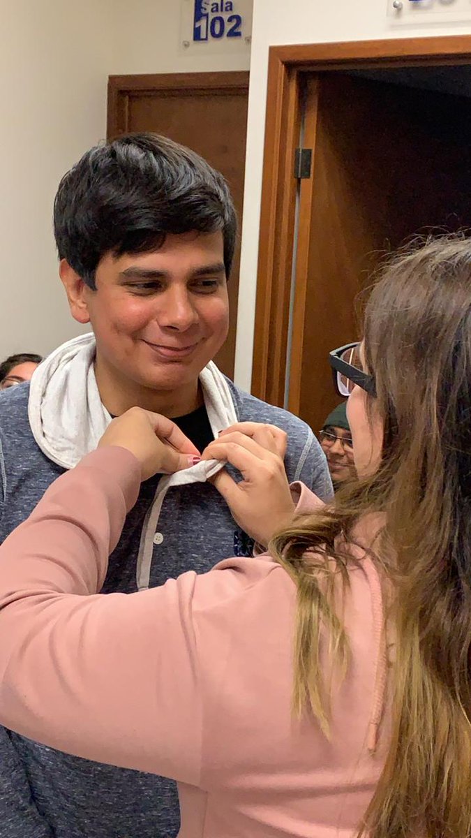 RacHmoMilenio's tweet photo. Les compartimos que estamos de fiesta porque el martes pasado le dimos la bienvenida a David Vasquez oficialmente como socio del club. 🎊🎉
Muchas felicidades por tu esfuerzo y trabajo hasta el día de hoy, sabemos que portaras los emblemas con honor. #SeLaInspiración https://t.co/f25XKHP7KF