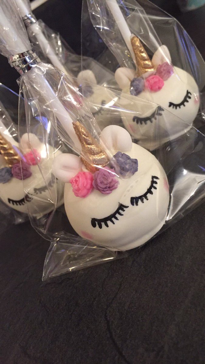 ClassicCakePopF's tweet photo. Good evening #northantshour here to satisfy your sweet cravings with our cakepops! https://t.co/5A44Sluv1N