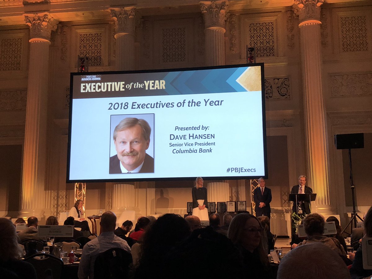 PDX_BizAlliance's tweet photo. Dave Hansen with @ColumbiaBankNW presents next award for 2018 Executive of the Year awards - Shari Dunn w/ @dressforsuccess #PBJExecs @PDXBIZJournal https://t.co/ae4nDFvc8k