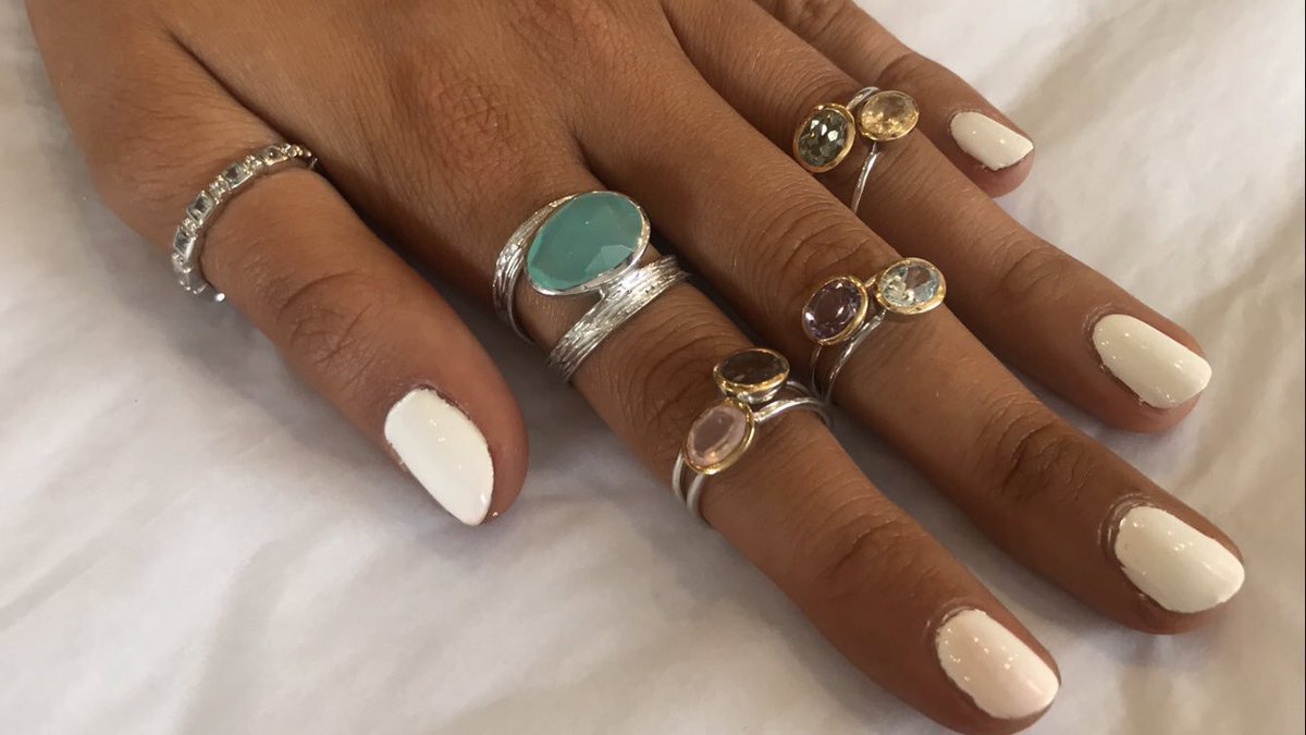 MeEncantaUk's tweet image. As we get closer to the #weekend and #ValentinesDay there is no need to panic. Firstly code Valentine20 will get you 20% off all these choices. Prices range from £19 - £499 #Allsorted #MeEncanta #jewellery