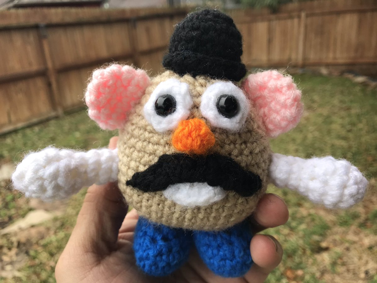 interlacing_web's tweet image. Hello Mr. Potato Head!! #amigurumi #mrpotatohead #crafting #plushie #toy #crochet #yarn #redheartyarns