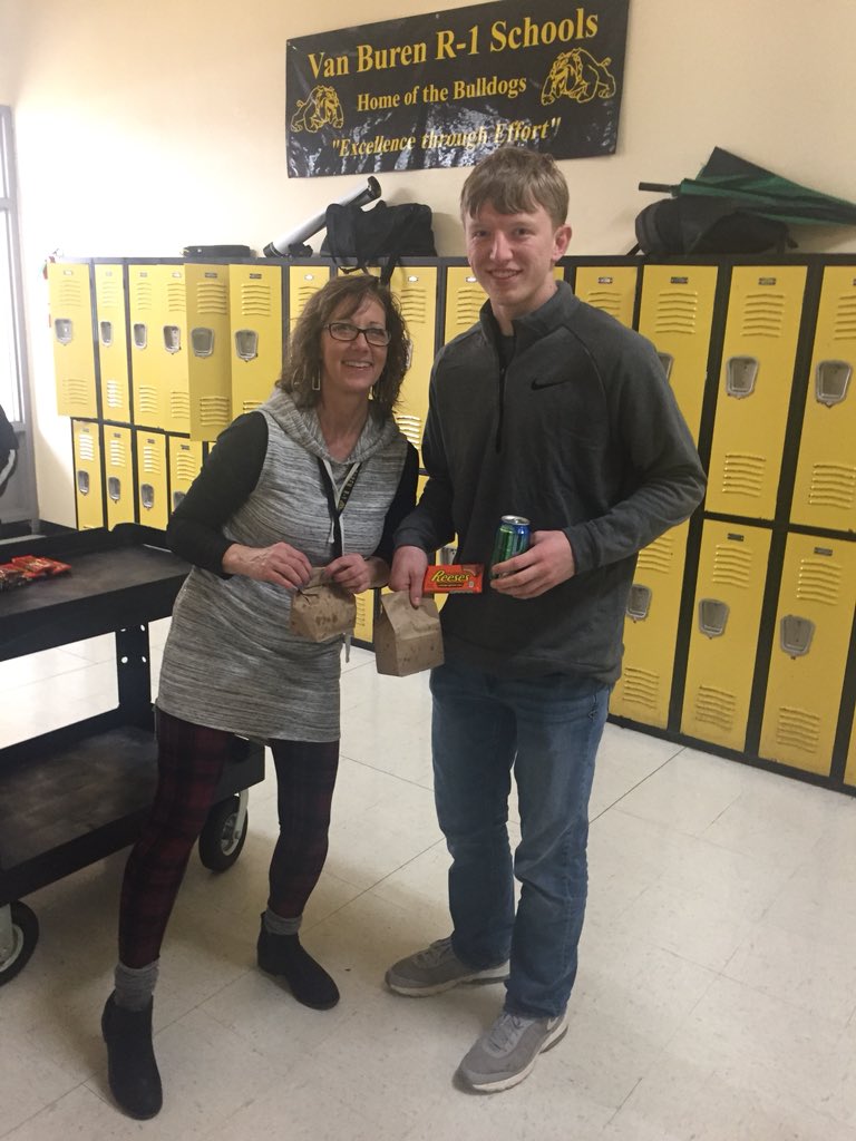 tsmithvb's tweet image. Treats for 95% or better attendance for 1st semester!! #attendancegoalmet #vbhs