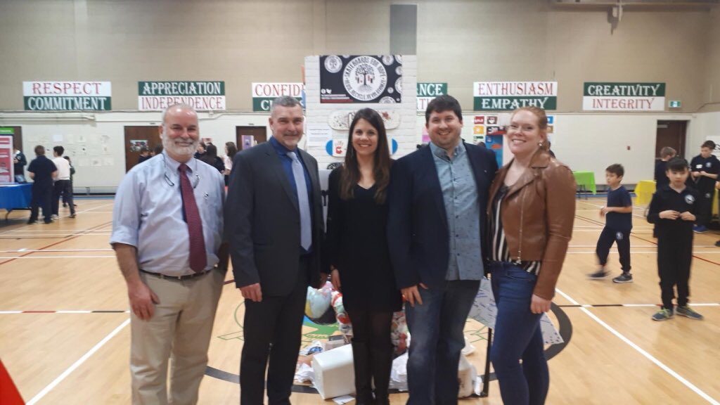 cwaLBPSB's tweet photo. Special visit at our Exhibition from our Regional Director, Mr. David Meloche. #LBPSB https://t.co/FPrBgmAaur