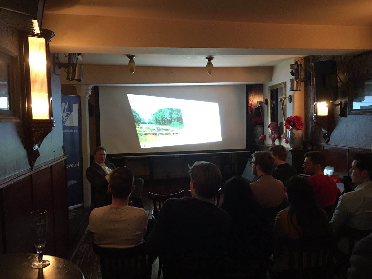 Wederom weer een geslaagde activiteit vanavond! Dijkgraaf Lambert Verheijen van waterschap Aa en Maas kwam op bezoek. Wat een spreker is die man!
