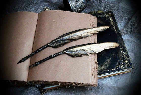 EnticinglyAcute's tweet image. ❇ Interaction Call! ❇

♡ for a gif starter with a few sentences. 

↻ for either a full starter (numerous tweets) or a DM to plot between characters. I will of course provide the starter.