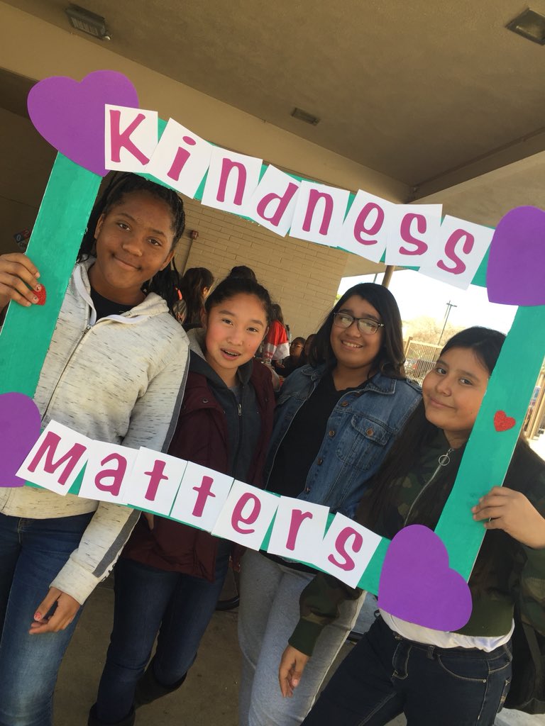 ujheagles's tweet photo. Kindness Week💜Students and staff have been spreading kindness all week. We are feeling the love at UJH. #eaglesgetkind #eaglesgetrad #thegreatkindnesschallenge #kindnessmatters #randomactsofkindness #itscooltobekind @KidsforPeace https://t.co/7uayIS9NQV