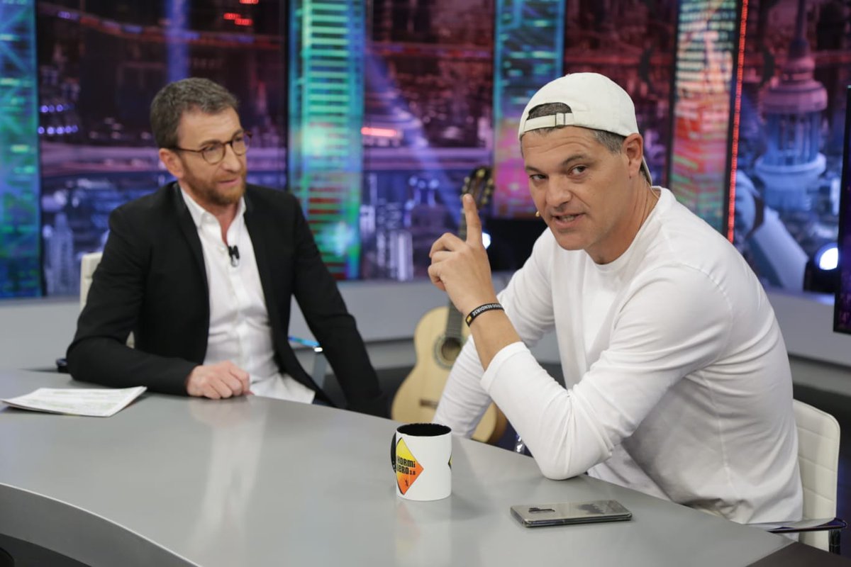 El_Hormiguero's tweet photo. “Si no hay demanda, no hay negocio” @Frank_Cuesta nos cuenta que hacernos fotos con animales es sentenciarlos a cadena perpetua #FrankCuestaEH https://t.co/A3RFXgovh3
