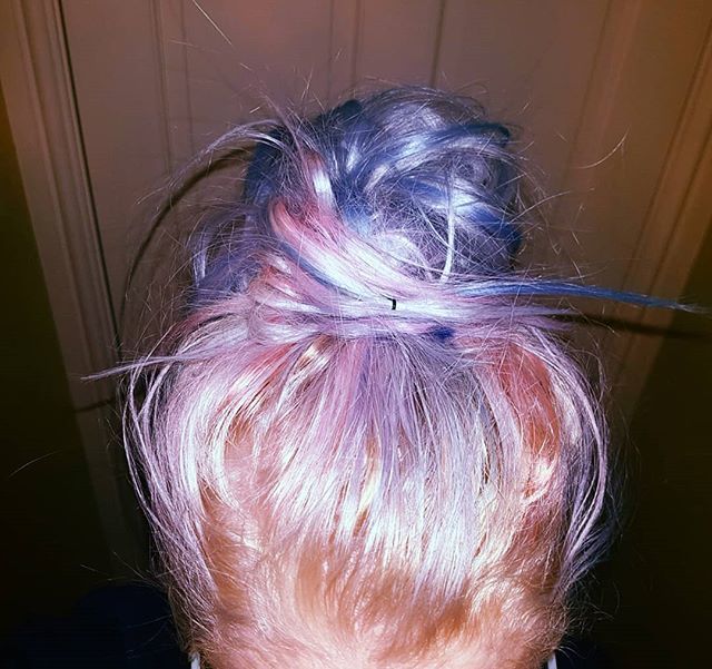 stephlouise1504's tweet image. This hair was my favourite🦄 I miss these colours😭

#shinyhappybloggers
#ukblogger
#blogginggals
#bloggerdiaries
#bloggervibes
#bloggersgetsocial
#bloglovin
#makeitblissful
#bloggerbabe
#posttheordinary
#bloggersuk
#bloggerstribe
#mylifeinsquares
#blo… bit.ly/2ULxR0v