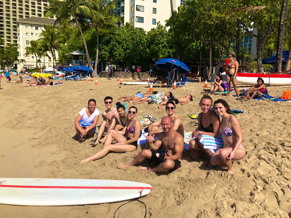 the whole #Yale research team following along w/ the MISTIE III results from the beach #ISC19 #Waikiki