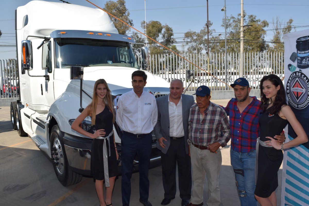 IA_indicador's tweet photo. Durante el cierre del @UptimeTour en #SierraNorte @InternationalMX entregó dos unidades #ProStar una a @RRTS_Corporate y otra a la empresa #ATM. https://t.co/MeL6bWYyMm