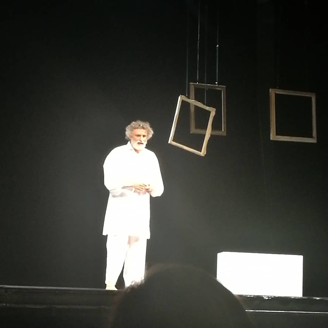alangiel's tweet photo. @TeatroGhione Enrico Lo Verso bravura sconfinata. #tuttiateatro https://t.co/VXRexZrvkJ