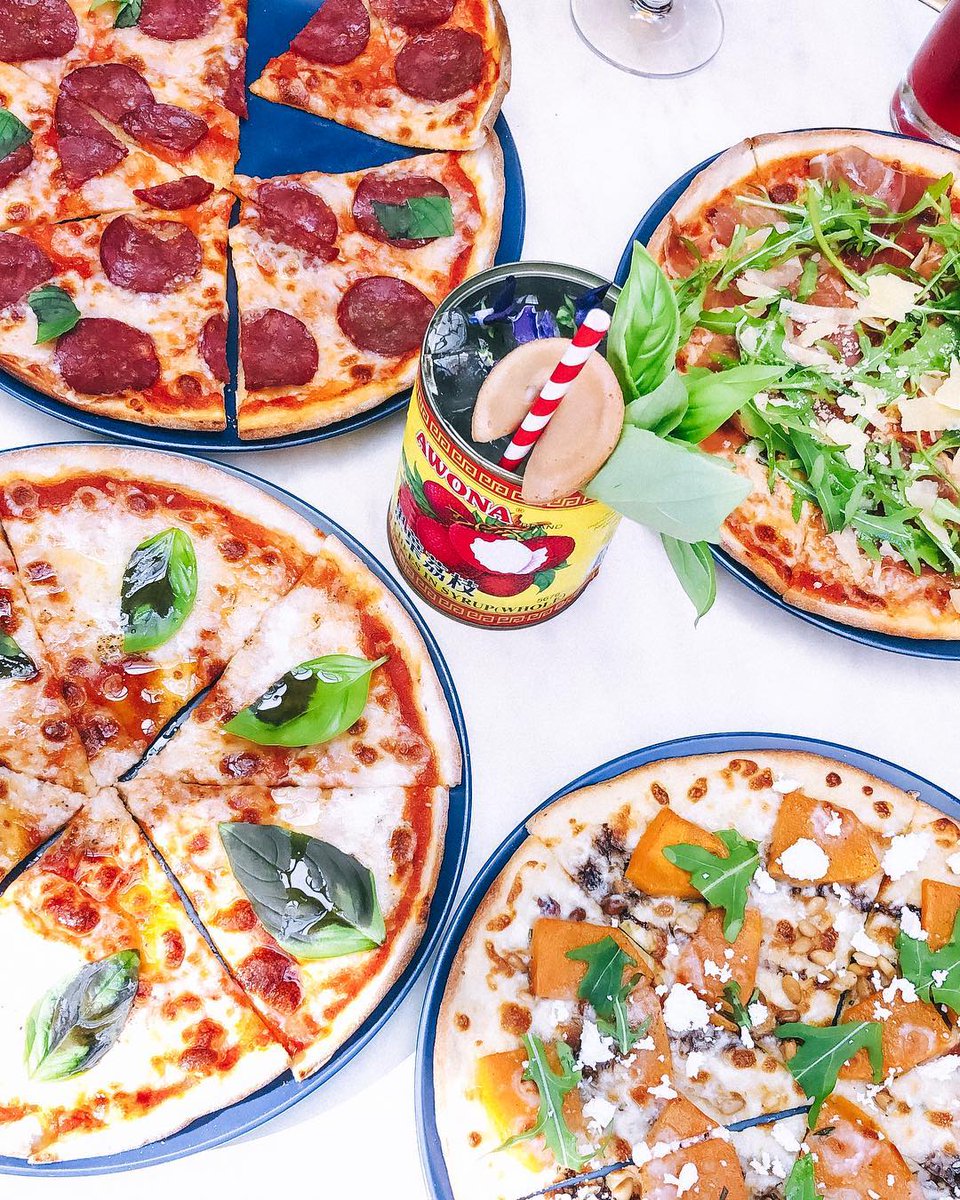 Take a pizza my heart ❤️️ Valentines Day is one week away and nothing says romance like pizza and cocktails 🍸🍕