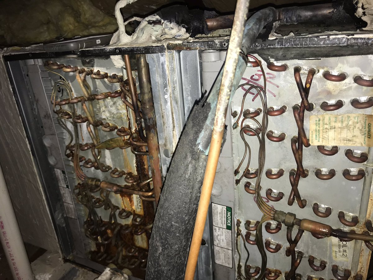 KMACandHeating's tweet image. I have never seen the copper lines split into two separate evaporator coils for one unit. 4 Ton Rheem Heat Pump Unit.