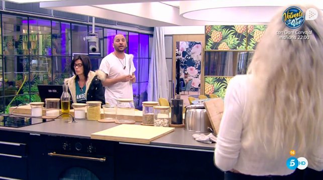 ¿A quién apoyas en esta discusión?

🔄 Ylenia
❤️ Antonio

#GHDÚOGala6