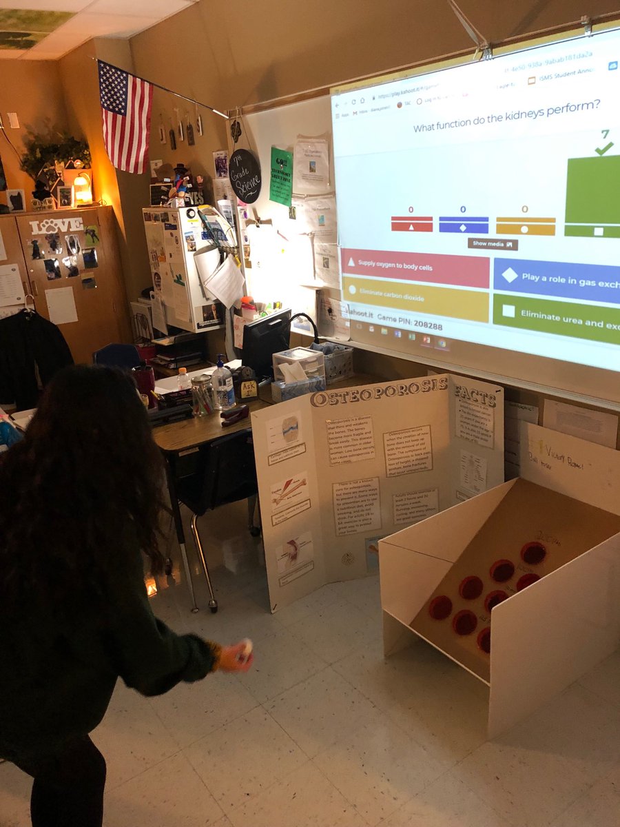 dfjonesMitchell's tweet photo. ⁦@IndianSpringsMS⁩ 7th grade Science “Kahoot-Ball” Review! Get it right, earn a ball toss, make it in=Extra points for team! Fun Review Day! #KISD_Science #eagleflair https://t.co/xp6rxUCMtW