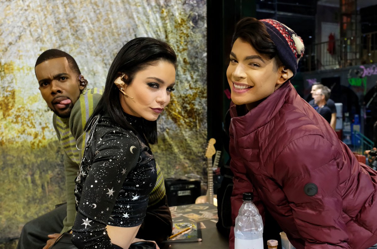 🎶 <a href="/SonyBroadway/">Masterworks Broadway</a>’s #RENT on <a href="/FOXTV/">FOX</a> soundtrack is OUT NOW and we know you’re going to love it. Tap the link to listen to the entire album on <a href="/pandoramusic/">Pandora</a> premium: pdora.co/2WJccb3