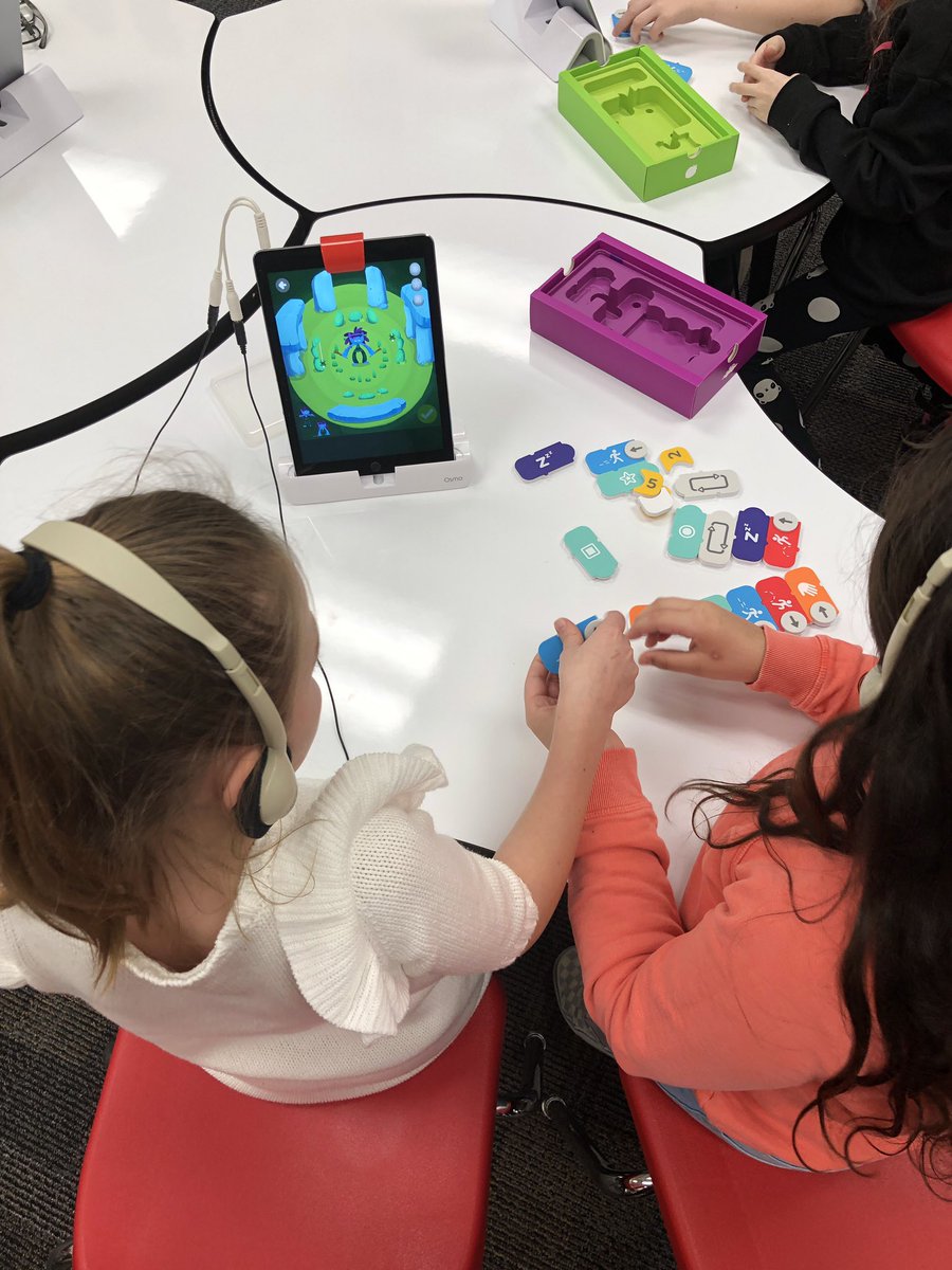 cariweinberger's tweet image. Learning Code through the use of OSMO! We are digital learners! #osmos #codingwithawbie #creating #cooperativelearning #MTESDragons