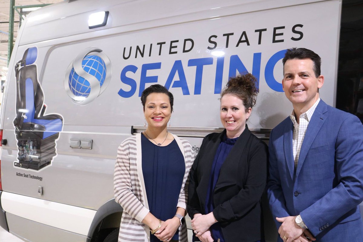 USSCLLC's tweet photo. Tuesday, Executive Vice President, Ray Melleady, met with the staff of @SenToomey's office to talk #expansion, #technology, #jobs, and the private sector impact of transit funding. We appreciate the Senator’s support during this exciting time of #growth at #USSCGroup. @APTA_info https://t.co/DYkX0KL0lB