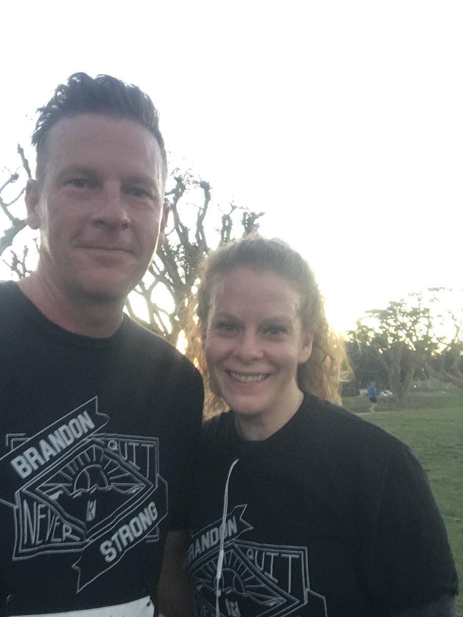 mrgarrettluck's tweet photo. Representing @bmantz3 in the early morning #gis5k on our final day of #GIS2019 #letsgetthisbread 💪🏼🍞#brandonstrong @RoutineBaseball @anneluck21 https://t.co/ckxkgvlnCs
