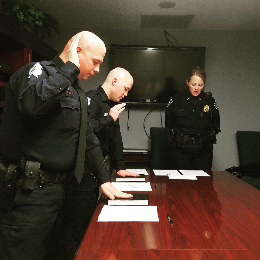MBPDSC's tweet photo. Detention Officers Nash and Lewis were sworn in this afternoon by Chief Prock. 

Congratulations to you both and welcome to MBPD 💙 #MBPDStrong https://t.co/kPEPxK0bMo