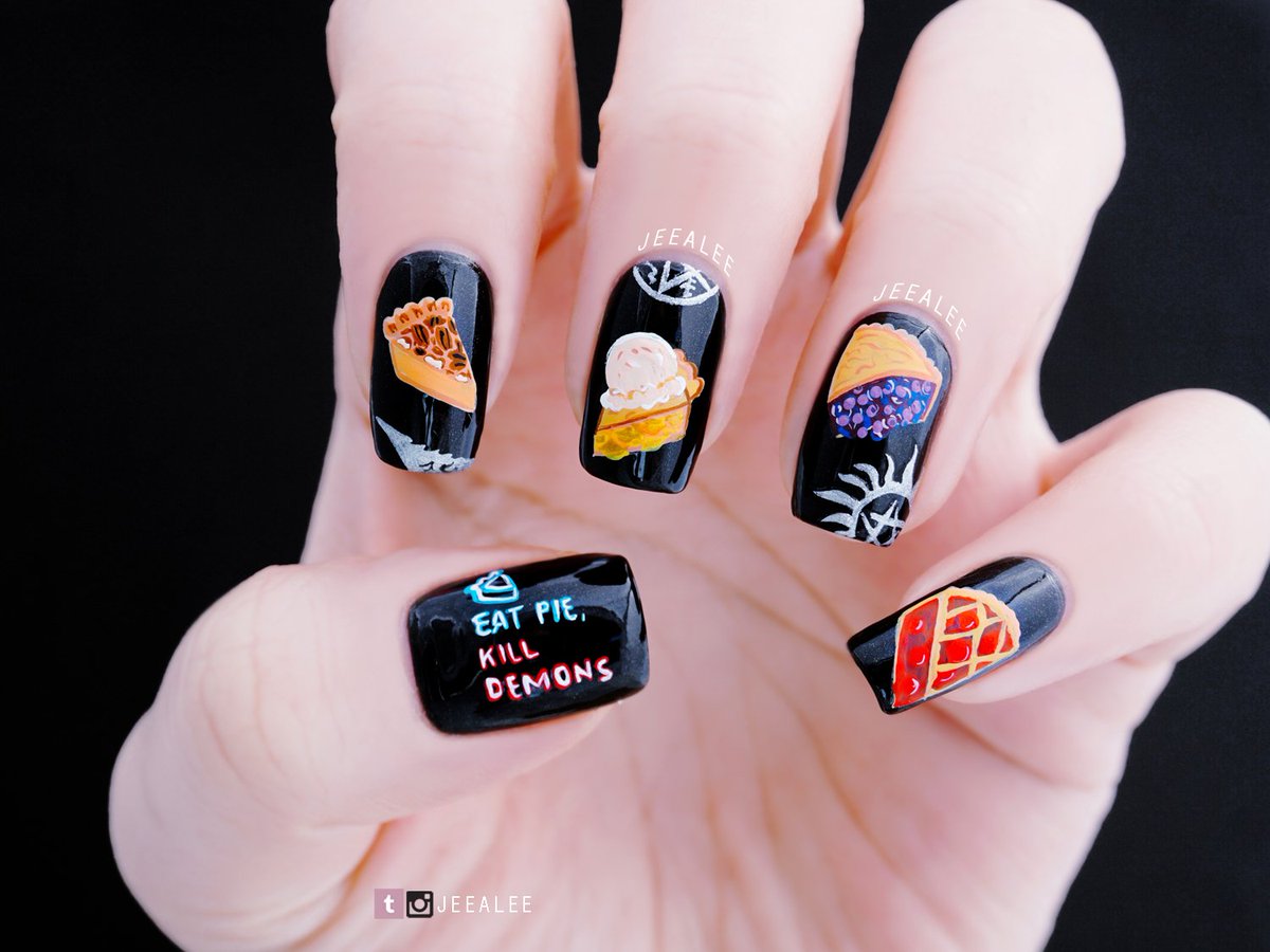 JeeA_Lee's tweet photo. Happy 300th Epsiode, Supernatural!!  🖤🥧 #Spn300 #SpnFamily #Supernatural300 #Supernatural #NailArt #EatPieKillDemons https://t.co/7FfIKztG8W