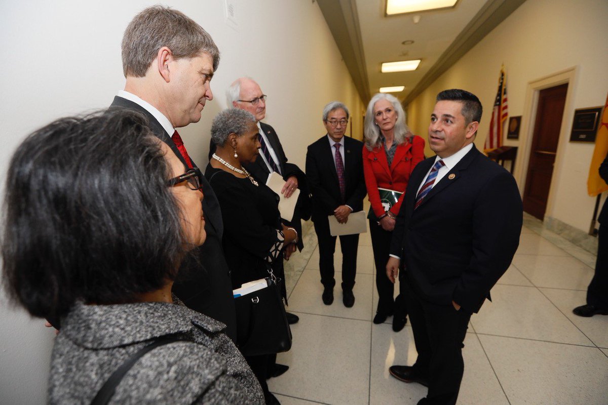 ACOGAction's tweet image. Successful day on the Hill yesterday discussing important issues including access to coverage &amp;amp; rising drug costs w/@aafp @AmerAcadPeds @ACPinternists @AOAforDOs @APAPsychiatric. Thanks @repbenraylujan for meeting w/@ACOG &amp;amp; #Groupof6 leaders!groupof6.org #docs4coverage
