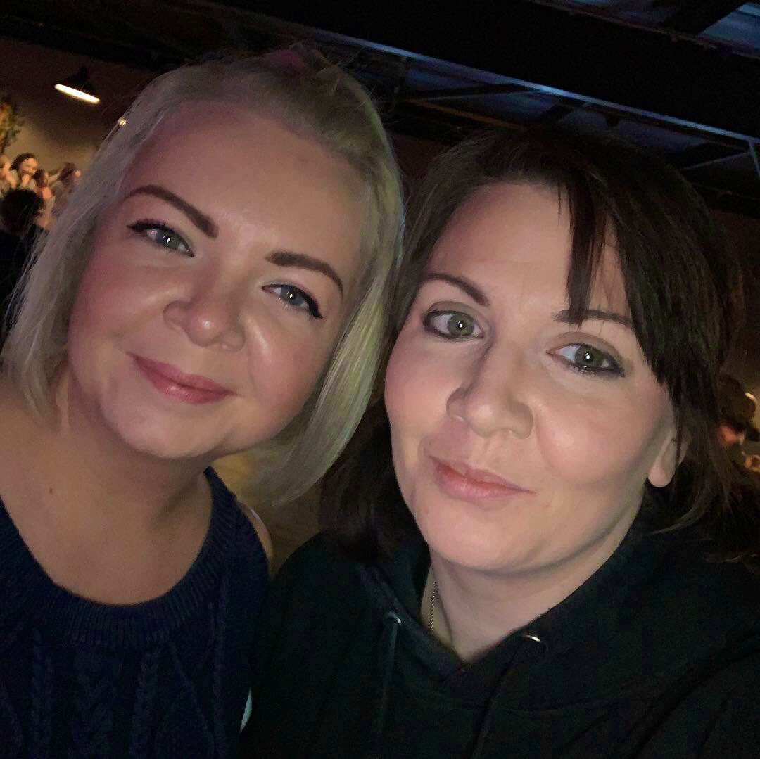 MelodieJMellor's tweet photo. #MelsForDays #NinjaWarriorDay #Friends #MatronOfDishonour https://t.co/bgO7P1KbY7