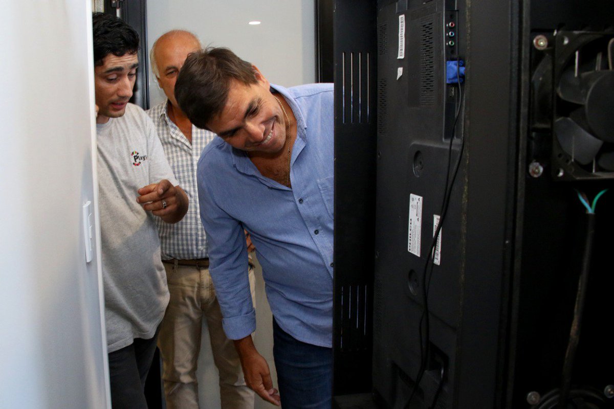 TizadoJavier's tweet photo. Además, estuvimos en #Playsoft, una PyME dedicada a la fabricación, reacondicionamiento y servicios de mantenimiento de máquinas slots, videos y ruletas electrónicas.
Exporta sus equipos a Paraguay 🇵🇾 y tiene sucursales en Estados Unidos 🇺🇸
#Software #Hardware https://t.co/ZD8oCVhkBK