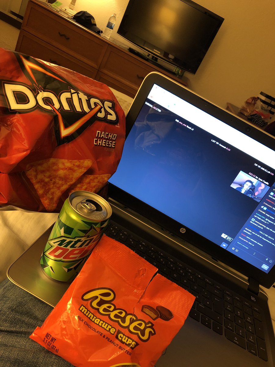 SIVANCVLT's tweet photo. @Giggand gemütlich im hotel in texas LUL https://t.co/rxdKzPXOhD