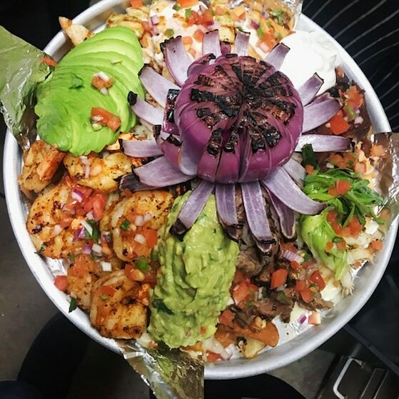 Special alert!! Mixed Grill; steak, shrimp, chicken, sausage, tortillas, potato chips, guacamole, sour cream, and pico de gallo. #graftonoriginal #mixedgrill #cambridgema #bostoneats