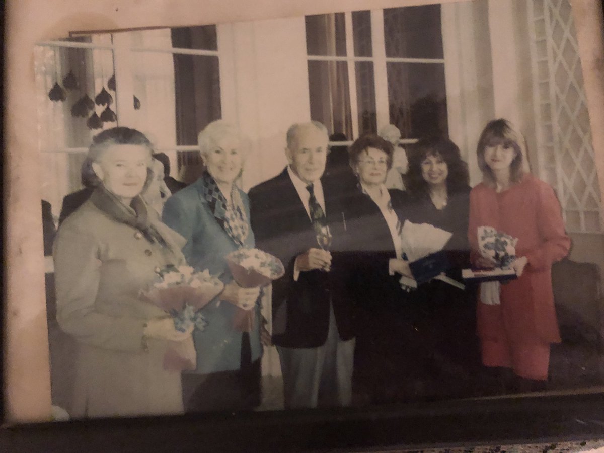 So sad to hear of Rosamunde Pilcher’s death.Nearly 20 years ago, I came second in a short story competition run by The Lady magazine. She was one of the judges along with Arthur Hayley. The younger me is on the far right!It encouraged me to keep on writing #RosamundePilcher