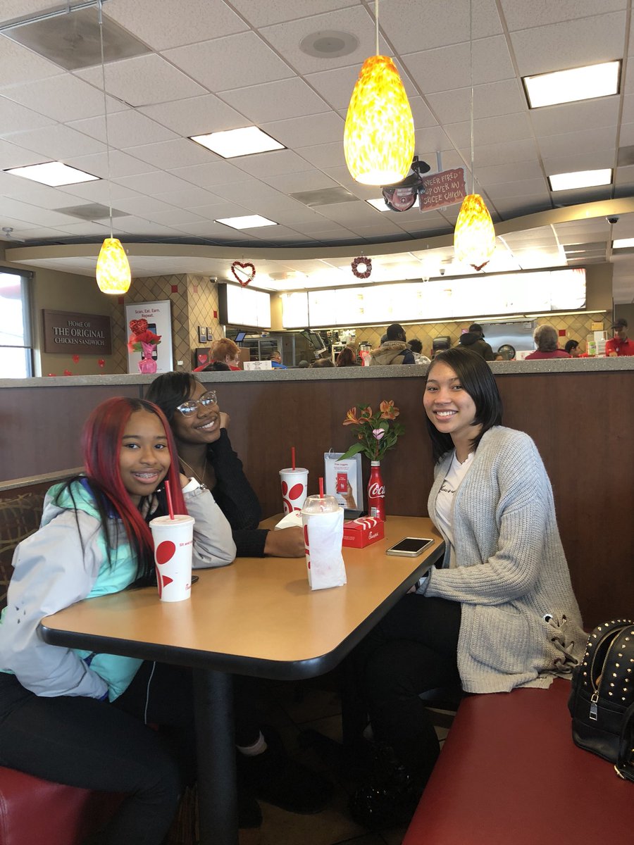 LynettaParker's tweet photo. A great day with Catonsville MS, Ladies of Legacy, The Alvin Ailey Dance Theatre and Chick-Fil-A!! Special Thanks to CMS PTSA @delmendorf https://t.co/u4so7HVpq9