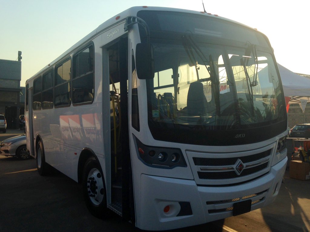 RevistaAT2000's tweet photo. El @UptimeTour de @InternationalMX arrancó en mayo de 2018 y visitó 22 ciudades, donde convocó a 2 mil 400 clientes, a quienes se entregaron más de 600 #tractocamiones.
#NavistarMx #UptimeTour #Autotransporte #EventosAutotransporte https://t.co/Otrc1mSD8F