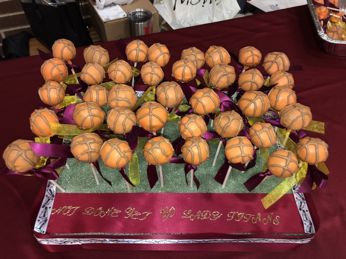 GibSouthernWBB's tweet photo. Shoutout to our Mom Squad for the Pre-Regional meal!! It was ridiculously delicious!! And these Cake Pops... A++!!
You ladies rock!!
Thank You!!
#wegotthatbread https://t.co/VKH4Qkw9qR