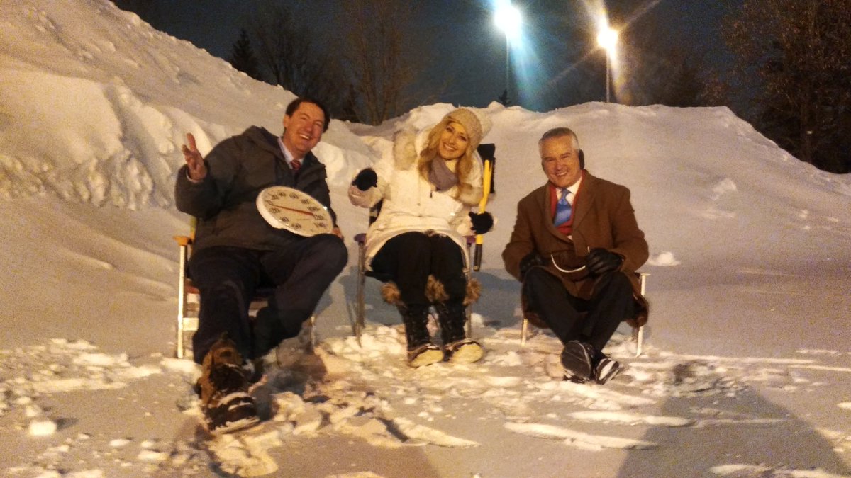 HutchsWeather's tweet photo. @AndreaLarsonVNL, @RobertHahnVNL. And myself enjoying a little down time after a brutal weather day! #NDWX #MNWX #35Below https://t.co/MxTibgkLId