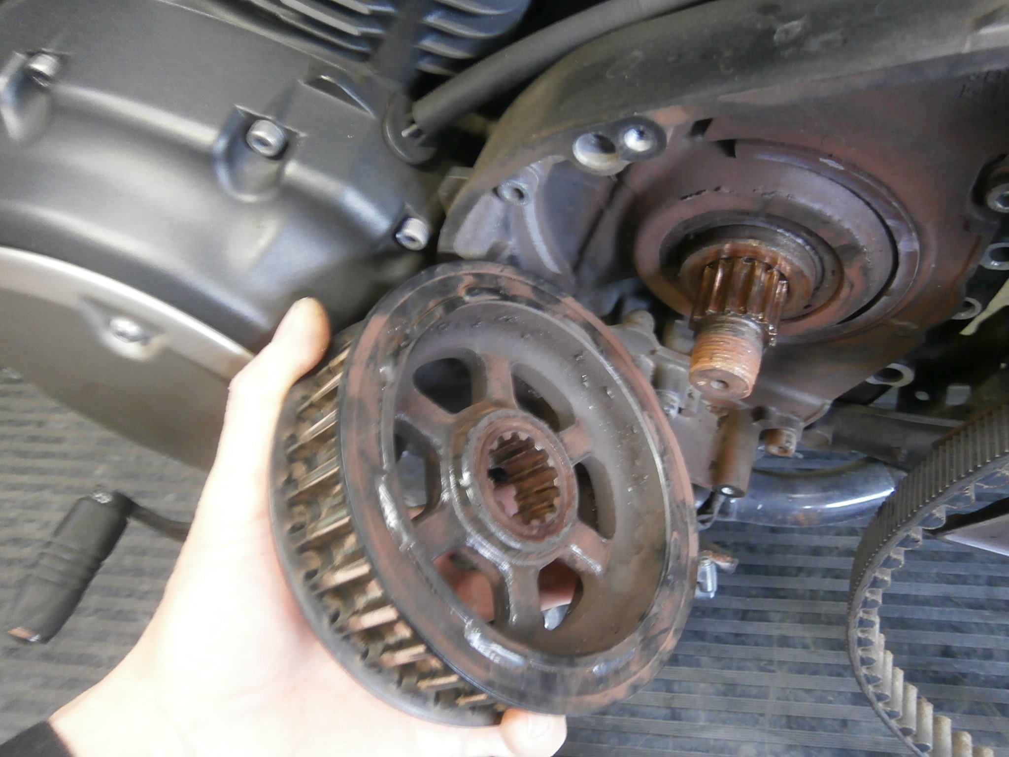 24factory 旧松山東 Bolt km越えの車両 ﾍﾞﾙﾄの鳴きがひどいとの事 ﾐｯｼｮﾝのｶｳﾝﾀｰｼｬﾌﾄ ﾄﾞﾗｲﾌﾞﾌﾟｰﾘｰ交換 Yamaha Bolt ｴﾝｼﾞﾝ ｶｳﾝﾀｰｼｬﾌﾄ ｴﾝｼﾞﾝ脱着