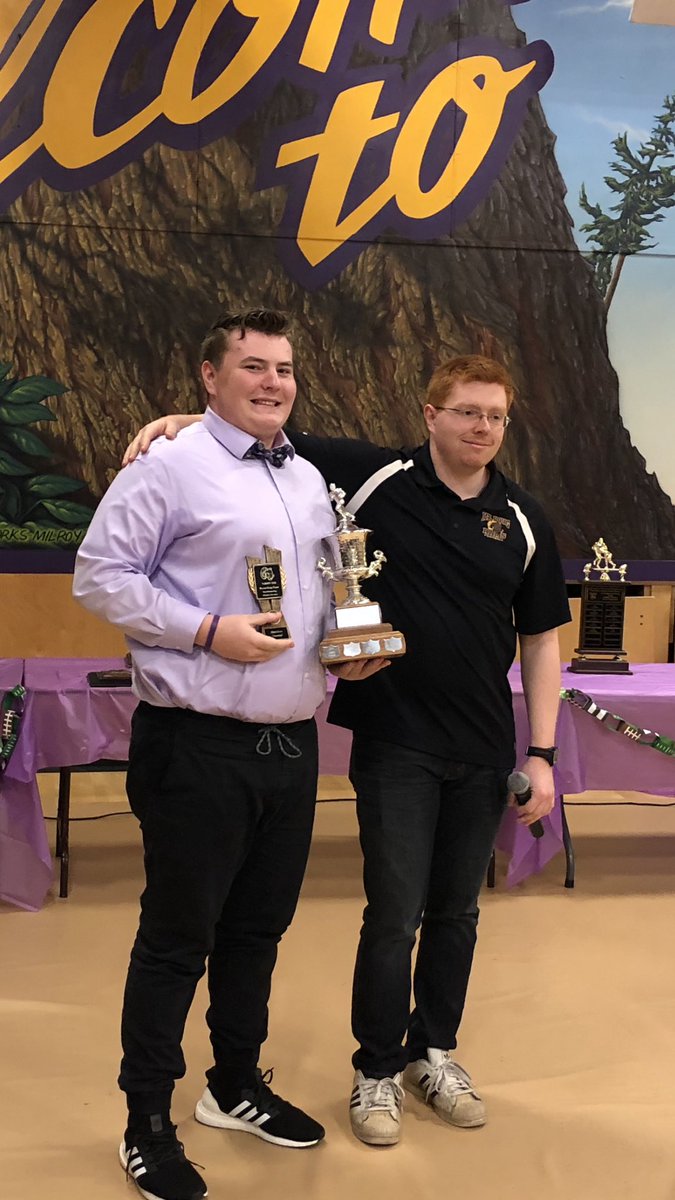 matthew_ounsted's tweet photo. Honoured to receive Mt Doug Rams Varsity Offensive Lineman of the year award for 2018. Looking forward to my senior season in 2019! https://t.co/2WvDkDP0d8