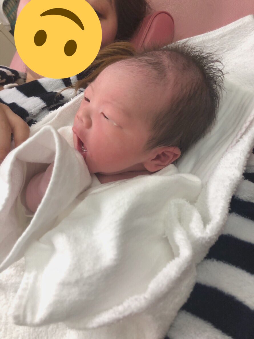 M10904787's tweet photo. 2月1日の15時17分に3254gの
元気な女の子が産まれました！
名前は優莉愛ちゃんです
我が子はほんまに
可愛くて可愛くて可愛くて…

立ち会いで支えてくれた光も、
みんなからのお祝いも、、
感謝しかないです！

新米ママ頑張ります👶🏻💕 https://t.co/eqnjrPkQSD