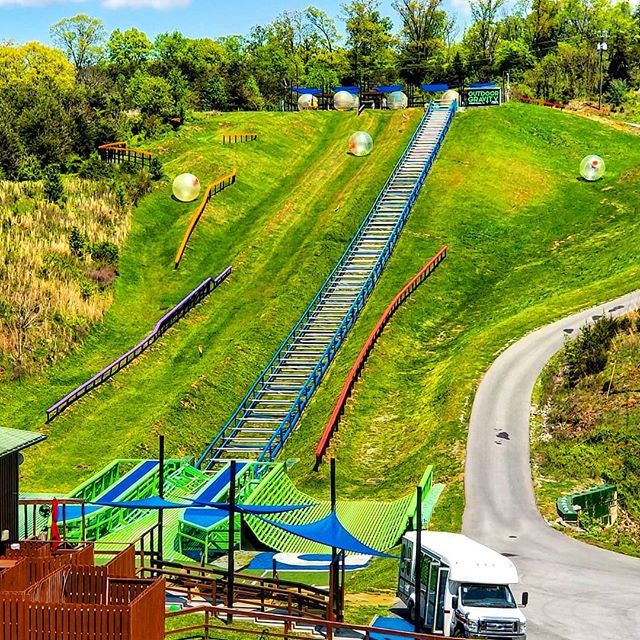 OutdoorGravity's tweet photo. 3 Different Tracks at the Same time perfectly timed picture!
#zorbing 
#perfecttiming 
#mypigeonforge
#outdoorgravitypark
#greatsmokymountains https://t.co/eXvSDbx5KT https://t.co/c0SF0DNSuJ