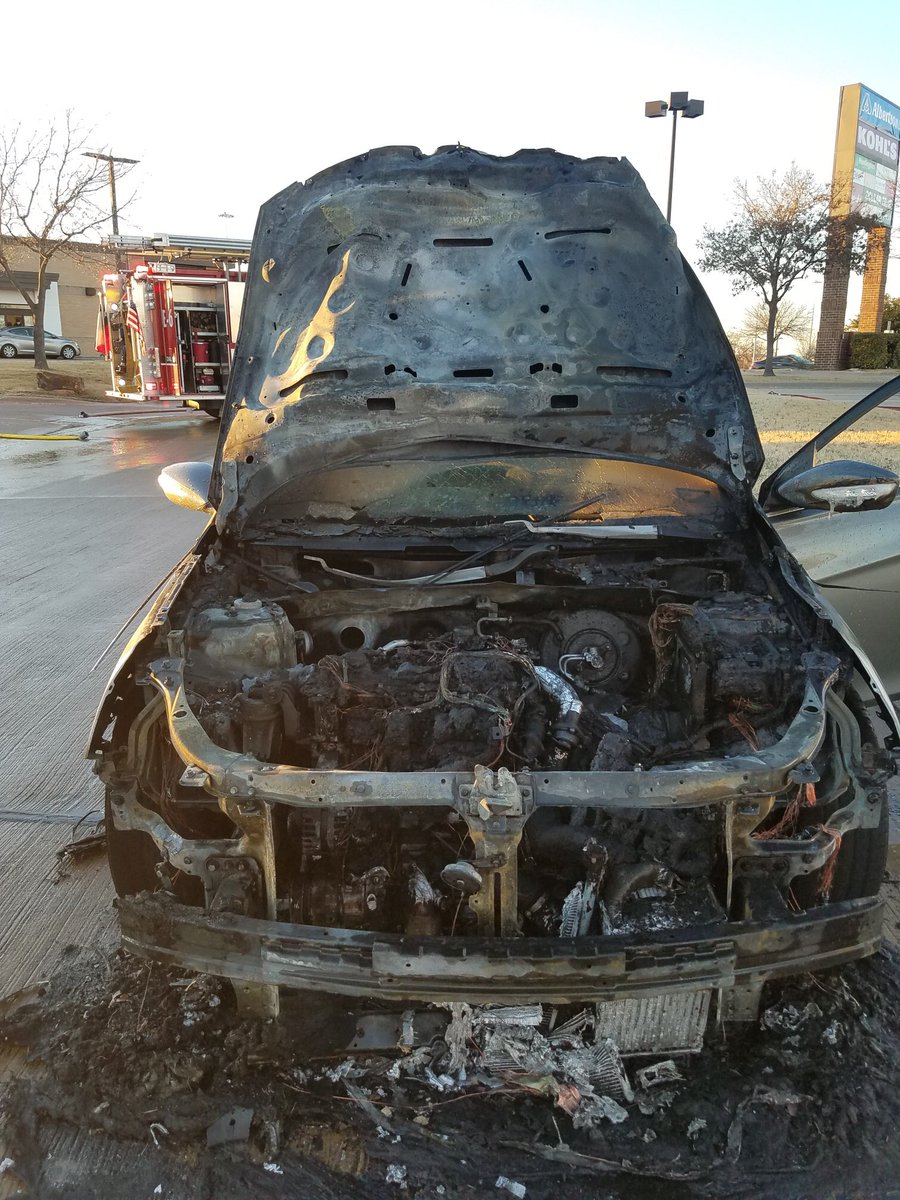 tarocard's tweet photo. For anyone wondering why I am car shopping.. AGAIN https://t.co/ECJoK2SBCr