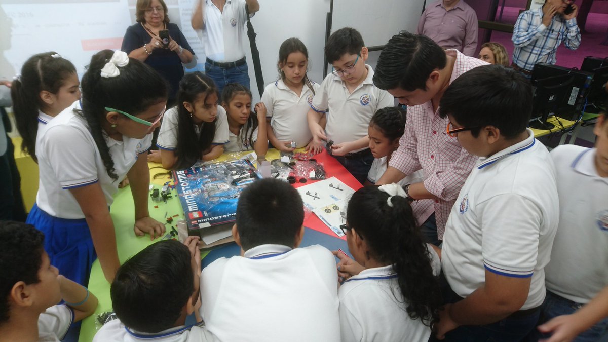 crugir's tweet image. Gran día con el ecosistema de innovación en #GYE. Gran espacio para potenciar el #accelerationlab de @PNUDEcuador @NathalieCely @ndequeiros @TIAEC @FEducate @StrategaB @espol @MitGyeReap @gina_UNSDG