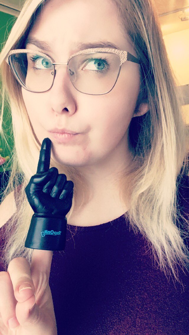 themelissamillr's tweet photo. I was gonna say โTap On this!โ As a joke for working with my new company #TapOnIt but then I realized that came off as inappropriate and I couldnโt think of a better caption so this happened okay bye https://t.co/9vhceiJHOH