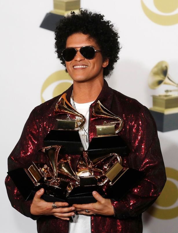 225talal's tweet photo. #Grammys 💜 https://t.co/3FeXVlCu4d