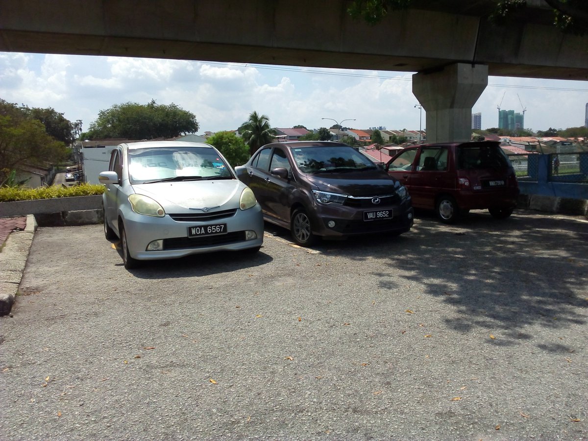 richcamelia7's tweet photo. #uumevents #johor #singapore #kangar #Penampang #Cybersecurity  The d'able-bodied STUPID BASTARD Malaysians parked car WMX 791,VAU 9652 &amp; WQA 6567@Tmn BAHAGIA Light Rail Train stn,OKU/disabled parking bay, 6 February 2019,10am-makes malaysia STUPID country! https://t.co/it5Njso7gL