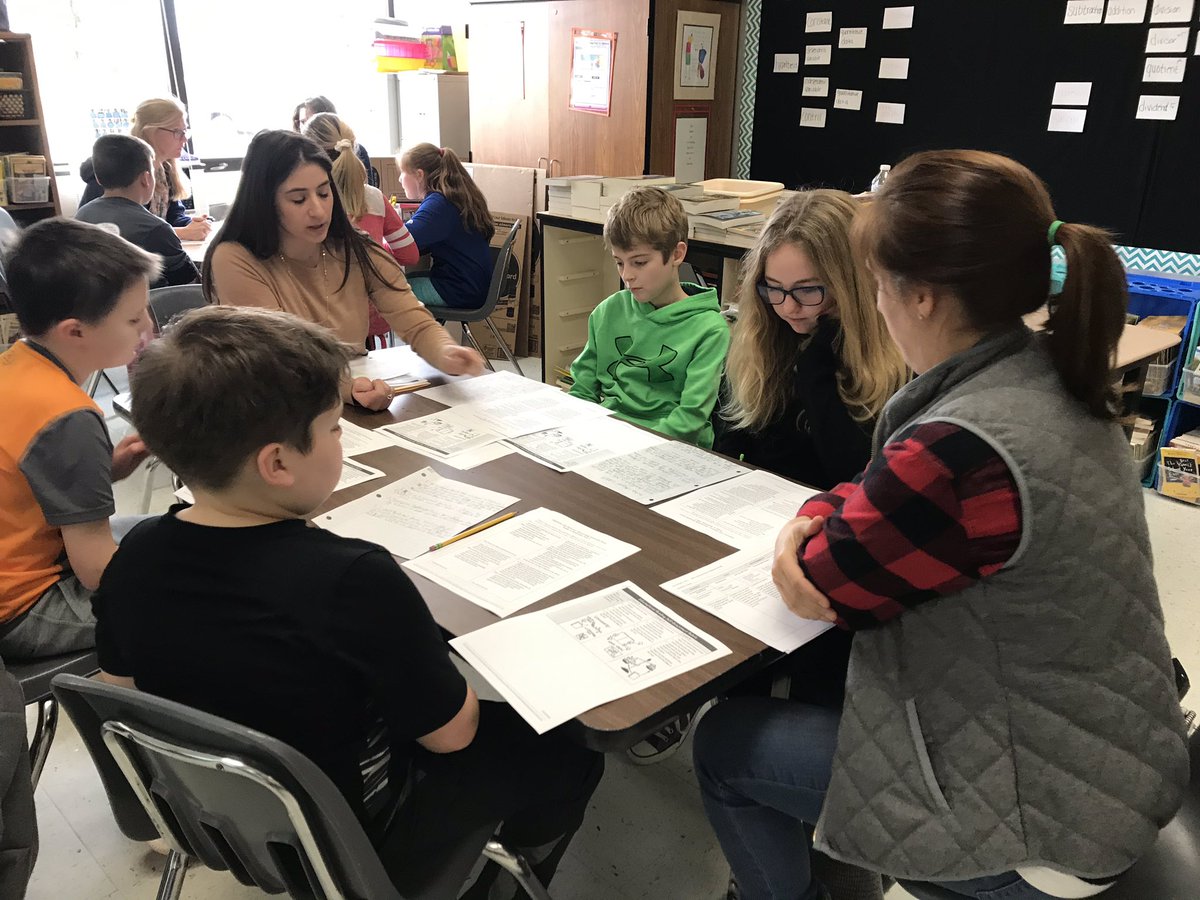 LaurenMihalik's tweet photo. @ASHElementary1 5th grade team supports students as they reflect on their preassessments using a student rubric! #Pathwayslabsites @evihickman1 https://t.co/YZ99qLAZga