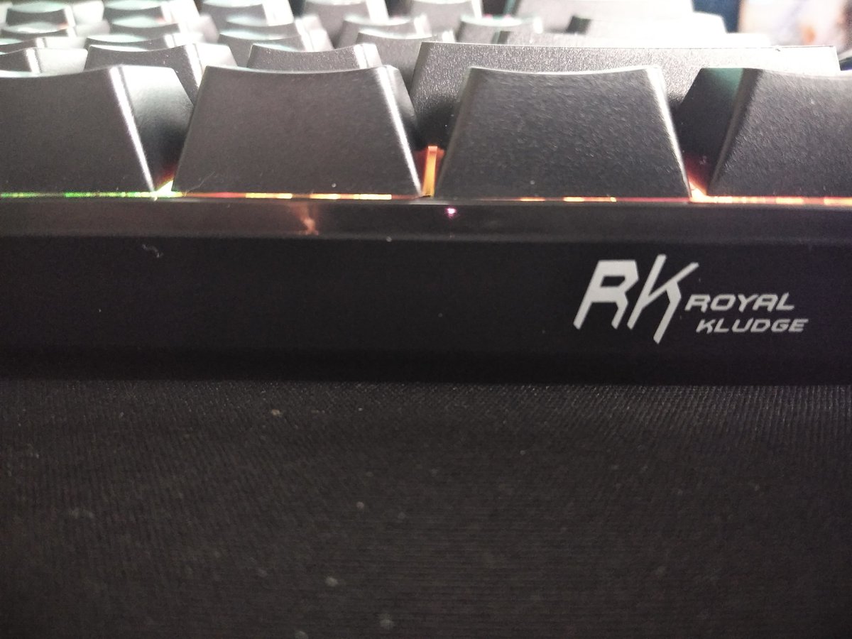 lukewrightmain's tweet image. Royal Kludge, hooked me up with a giveaway keyboard!

How To Enter:
Subsribe To Parallel on YouTube!
➡️YouTube.com/teamparallel 

AND

Twitter:
➡️Follow
➡️RT
➡️Comment #parallel100k

Code: ZOLO 
(Free Cuddle Wrap) Feb 8-22.

Yes, I will be checking.
Giveaway Ends | February 22.